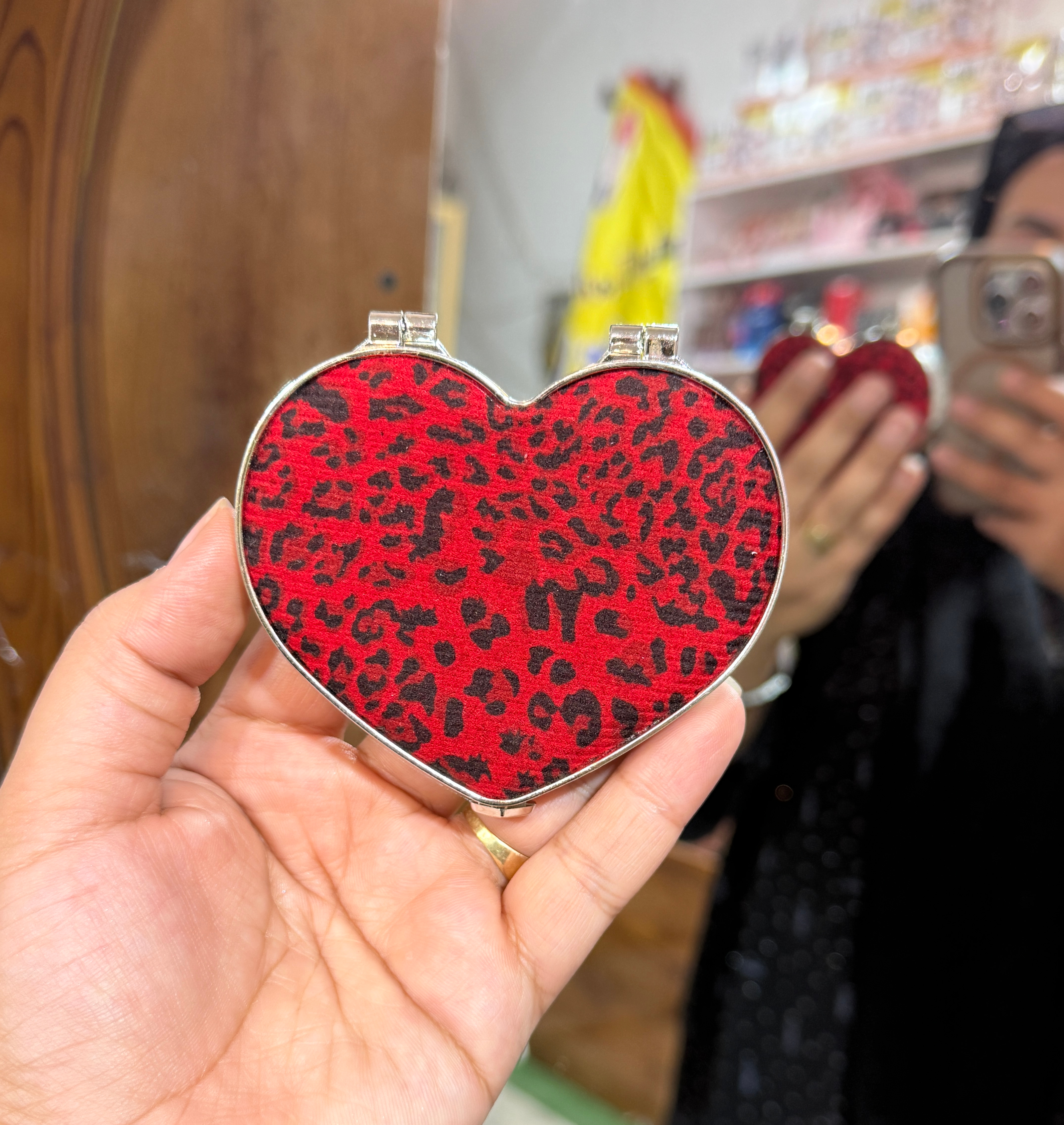 آینه جیبی